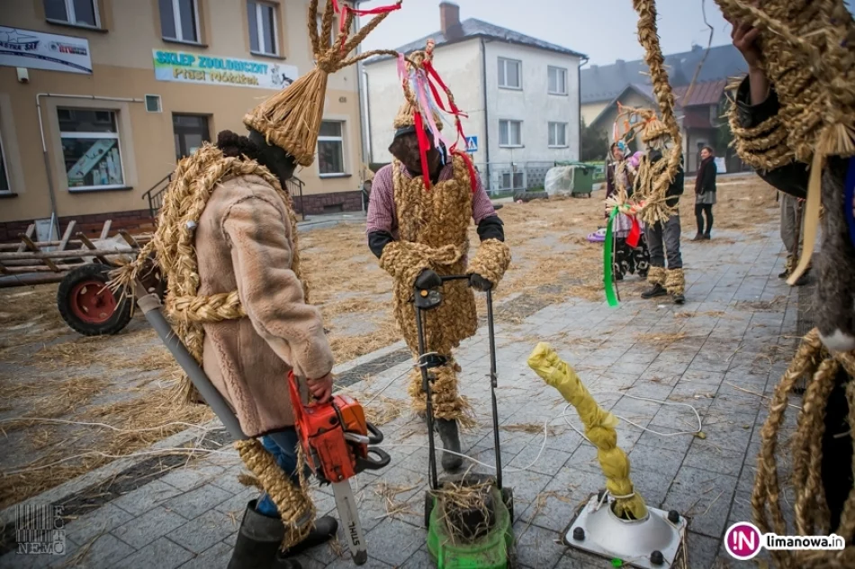 Dziady Śmiguśne 2017 w Dobrej - zdjęcie 10