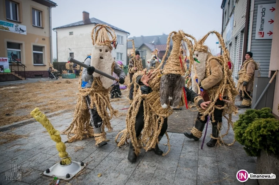 Dziady Śmiguśne 2017 w Dobrej - zdjęcie 13