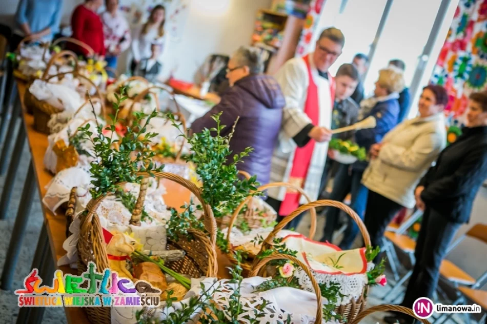 Święcenie pokarmów w Świetlicy Wiejskiej w Zamieściu - zdjęcie 17