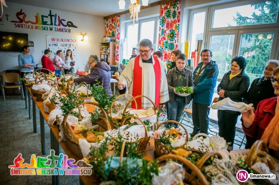 Święcenie pokarmów w Świetlicy Wiejskiej w Zamieściu - zdjęcie 19