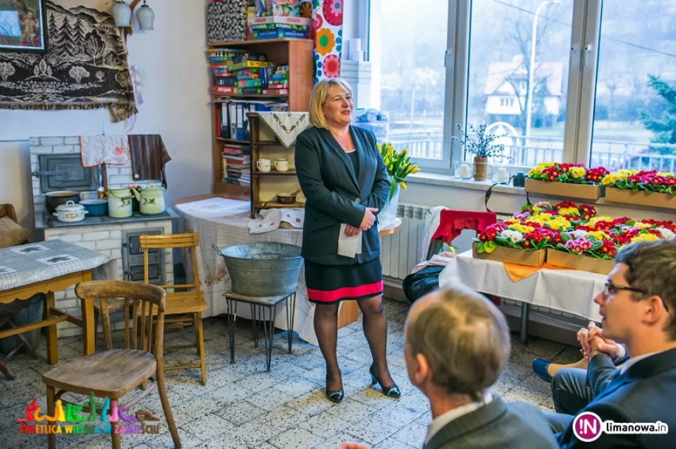 Dzień Kobiet w Śwetlicy Wiejskiej w Zamieściu - 2017 - zdjęcie 5