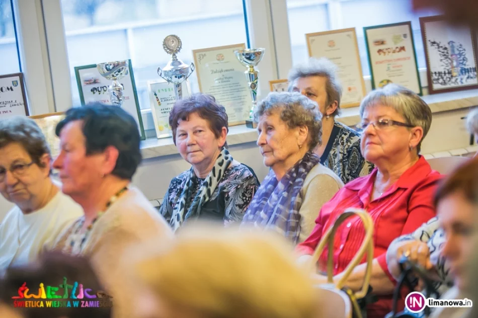 Dzień Kobiet w Śwetlicy Wiejskiej w Zamieściu - 2017 - zdjęcie 10