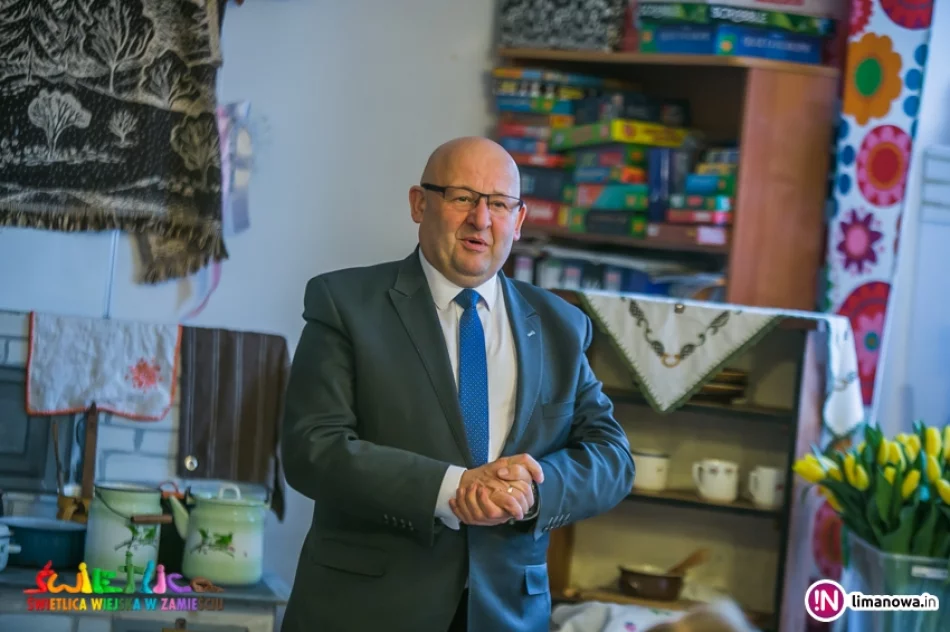 Dzień Kobiet w Śwetlicy Wiejskiej w Zamieściu - 2017 - zdjęcie 11