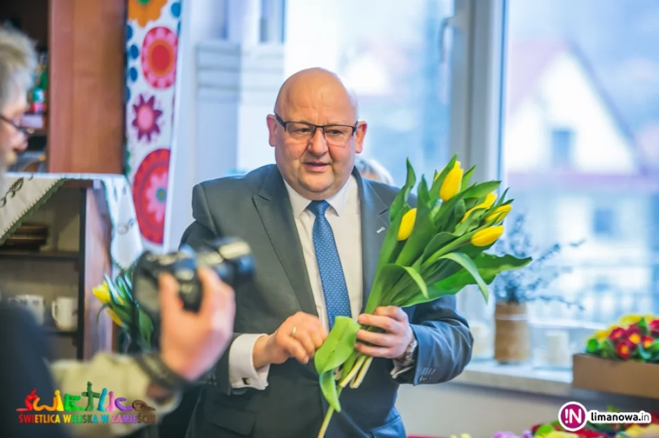 Dzień Kobiet w Śwetlicy Wiejskiej w Zamieściu - 2017 - zdjęcie 16