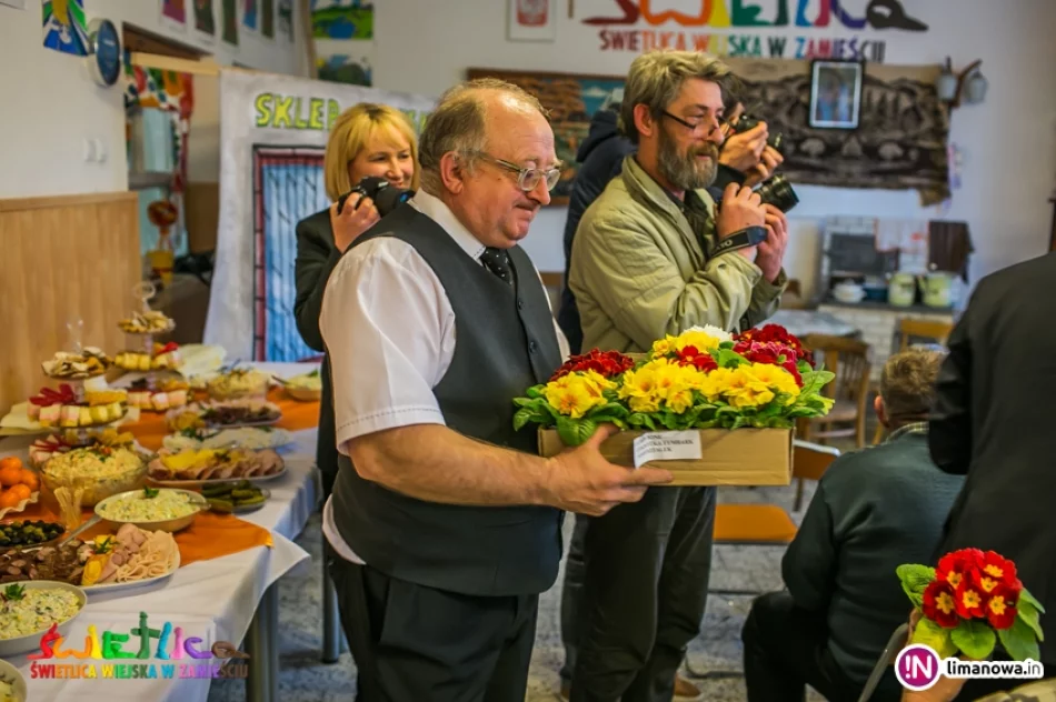 Dzień Kobiet w Śwetlicy Wiejskiej w Zamieściu - 2017 - zdjęcie 17