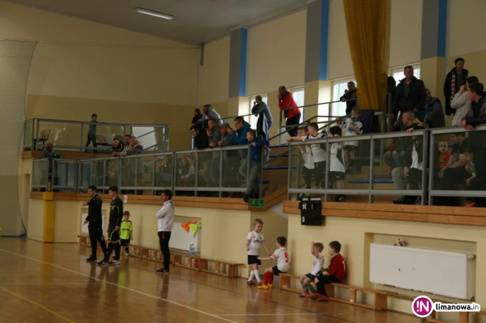 Halowe Mistrzostwa OZPN Nowy Sącz w kategorii skrzatów i żaków 2017 - zdjęcie 8