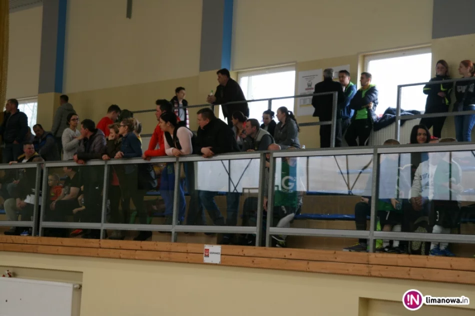 Halowe Mistrzostwa OZPN Nowy Sącz w kategorii skrzatów i żaków 2017 - zdjęcie 9