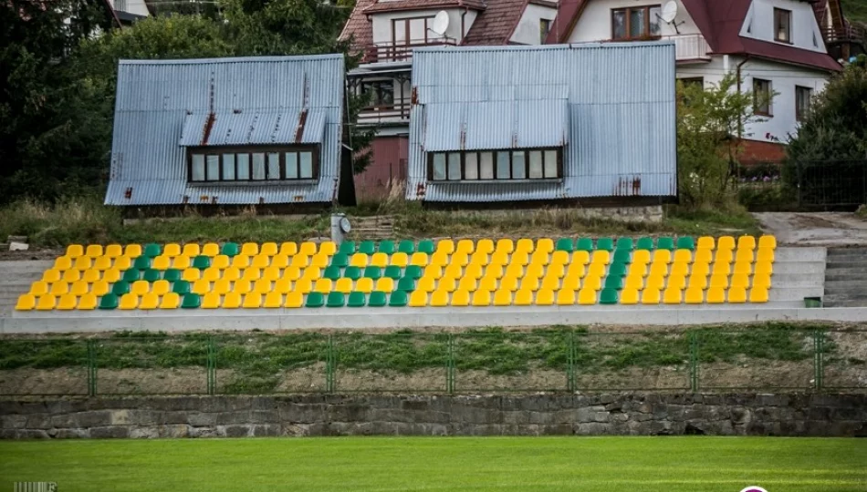 Derbowy pojedynek KS Tymbark z Limanovią na pierwszym planie - zdjęcie 1