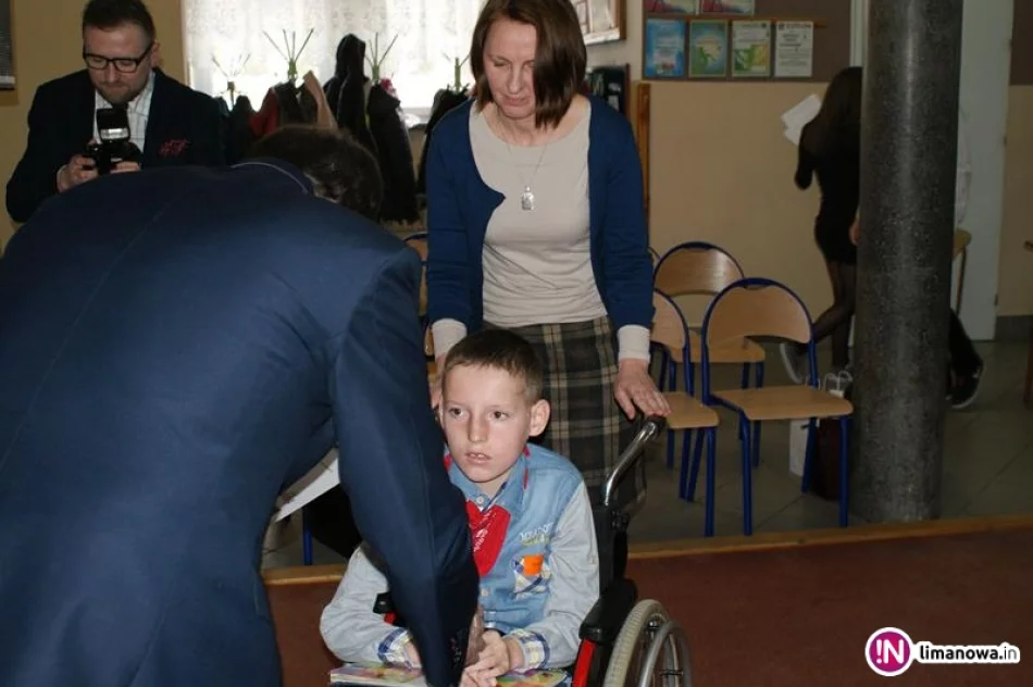 VIII Miejsko-Gminny Bożonarodzeniowy Konkurs Plastyczny dla dzieci niepełnosprawnych - zdjęcie 10