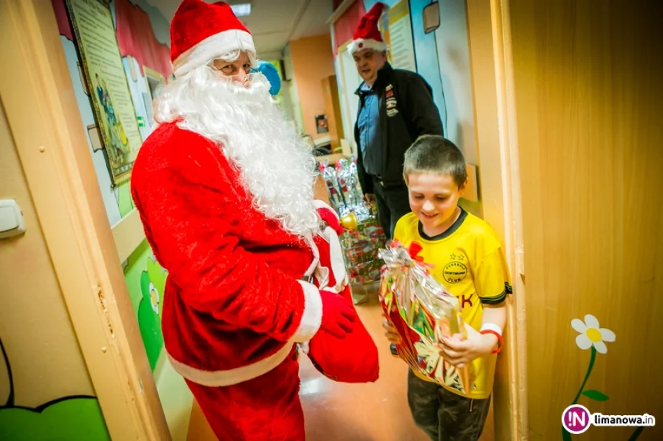 Święty Mikołaj u małych pacjentów w limanowskim szpitalu (2016) - zdjęcie 8