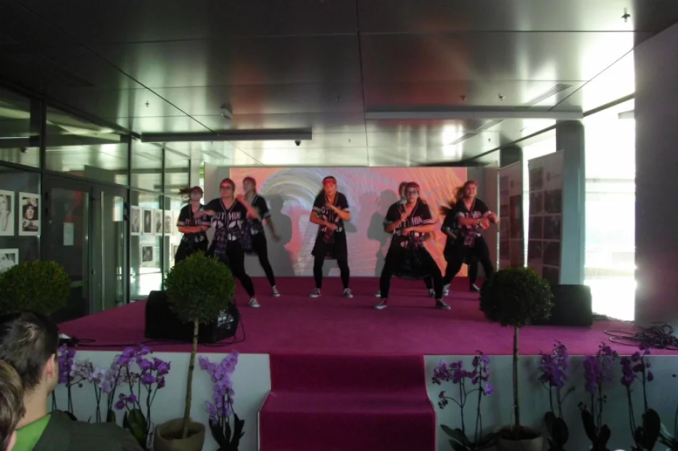 Młodzież wśród nowych technologii - zdjęcie 2