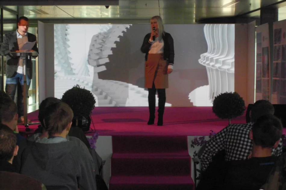 Młodzież wśród nowych technologii - zdjęcie 6