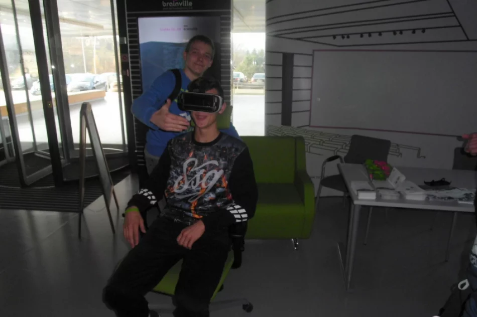 Młodzież wśród nowych technologii - zdjęcie 11