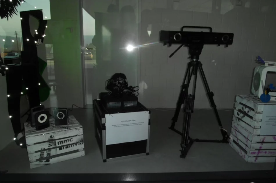 Młodzież wśród nowych technologii - zdjęcie 16