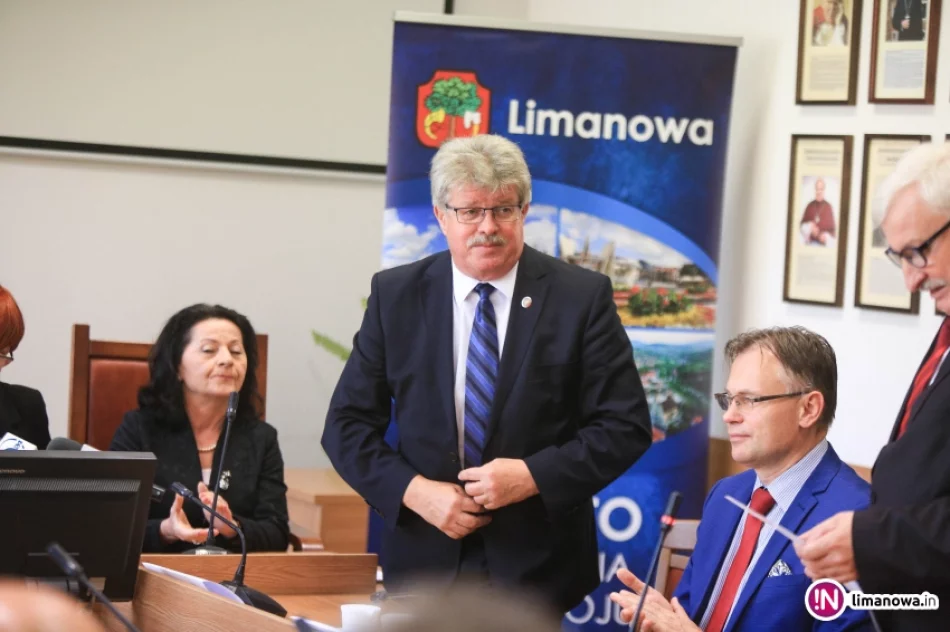 Minister Elżbieta Rafalska w Limanowej - zdjęcie 15