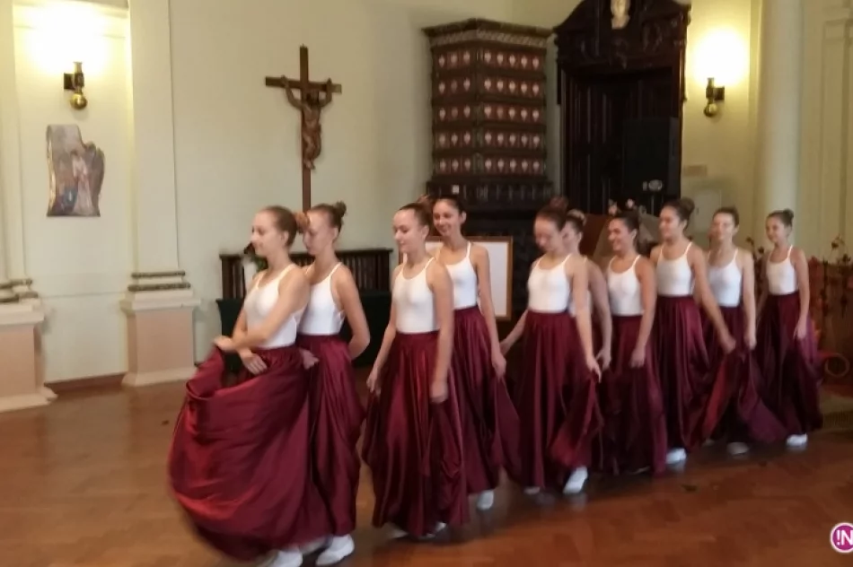 "Nauczyciel nie gromadzi, ale żyje dla innych" - zdjęcie 4