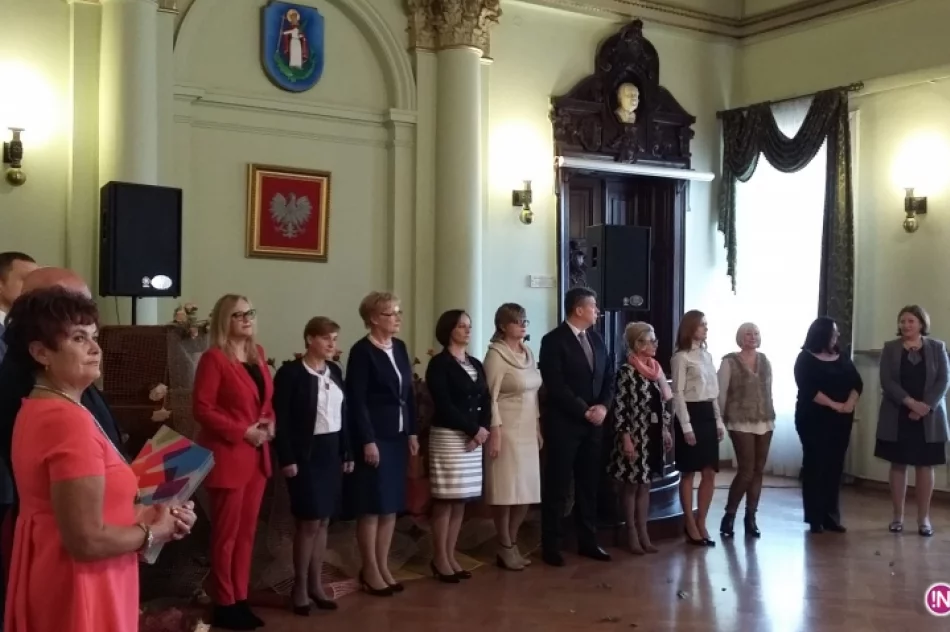 "Nauczyciel nie gromadzi, ale żyje dla innych" - zdjęcie 15