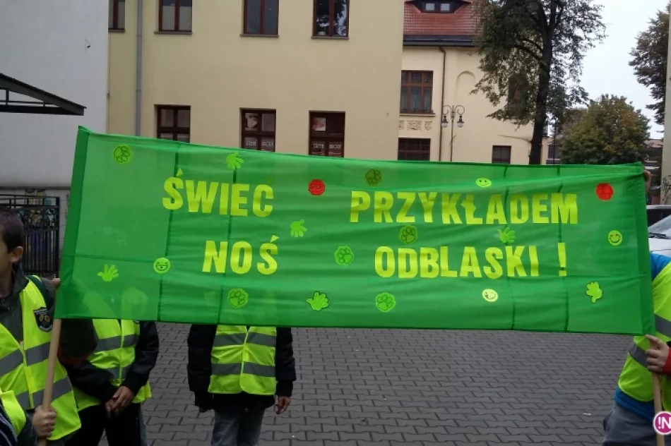 Przy pogodzie, niepogodzie, noś odblaski bo są w modzie! - zdjęcie 9