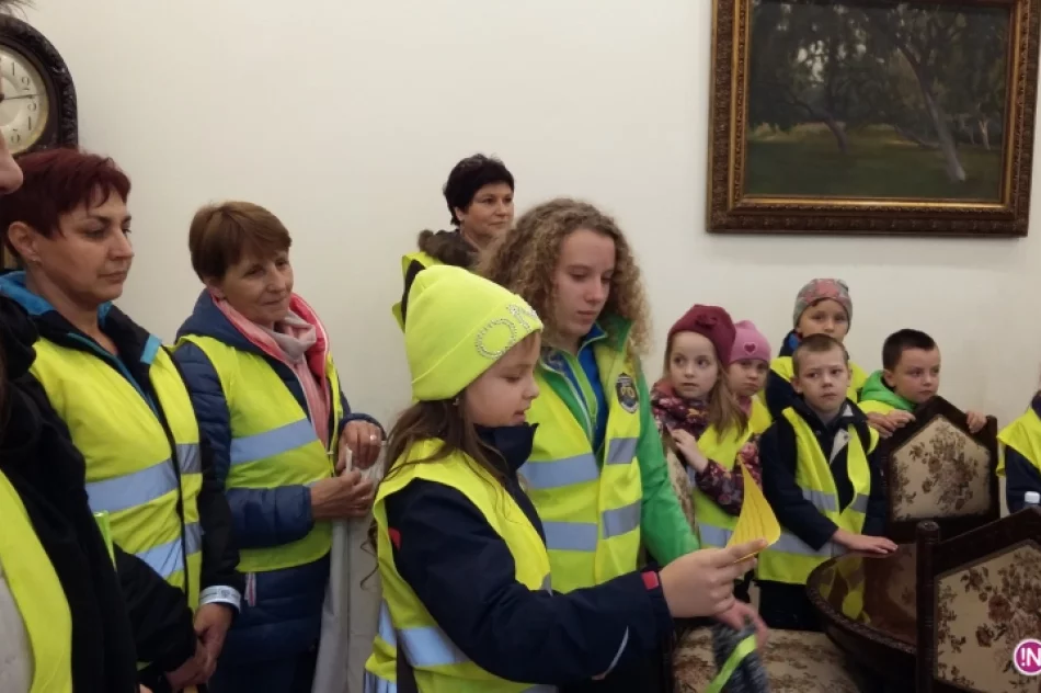 Przy pogodzie, niepogodzie, noś odblaski bo są w modzie! - zdjęcie 18