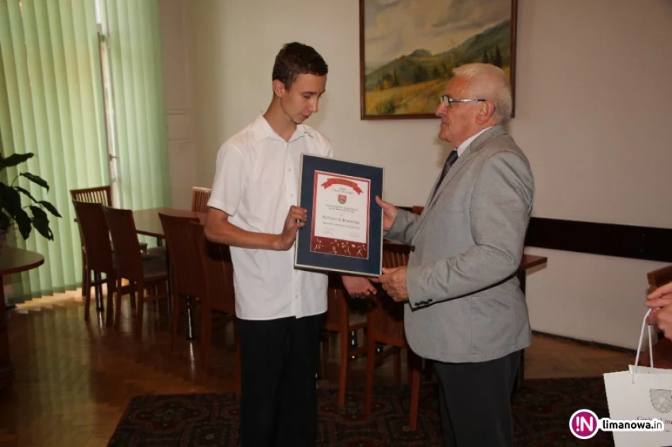 Najlepsi młodzi sportowcy z nagrodą wójta - zdjęcie 2