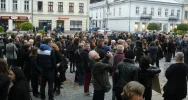 „Nie jestem za aborcją, jestem za wolnym wyborem”- Czarny Poniedziałek na sądeckim rynku - zdjęcie 3