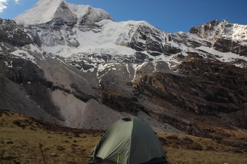 W dwudrzwiowej szafie mają cały dobytek - zdjęcie 4