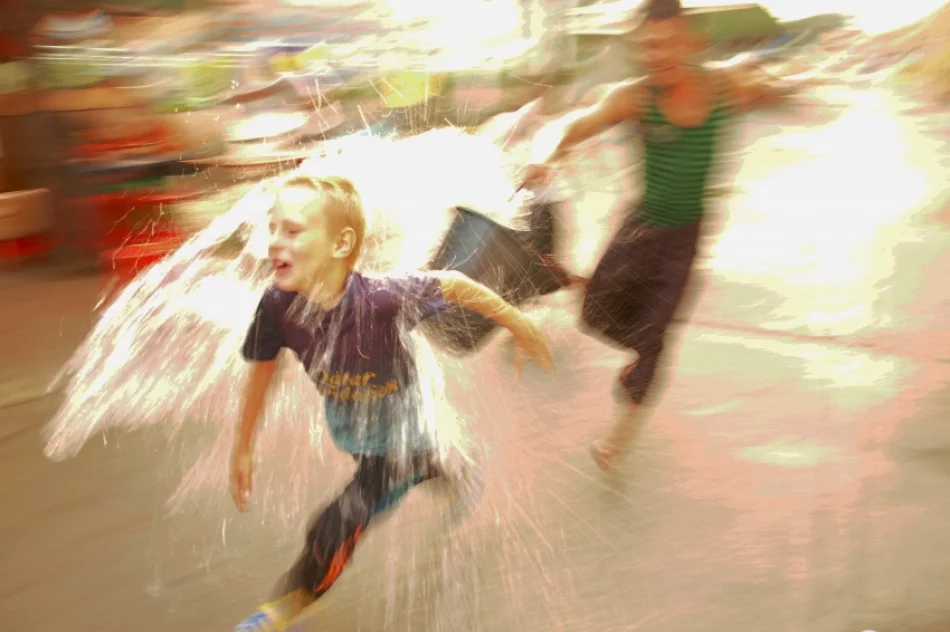 W dwudrzwiowej szafie mają cały dobytek - zdjęcie 8