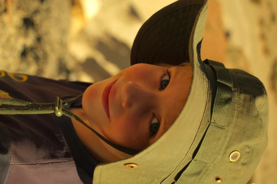 W dwudrzwiowej szafie mają cały dobytek - zdjęcie 14