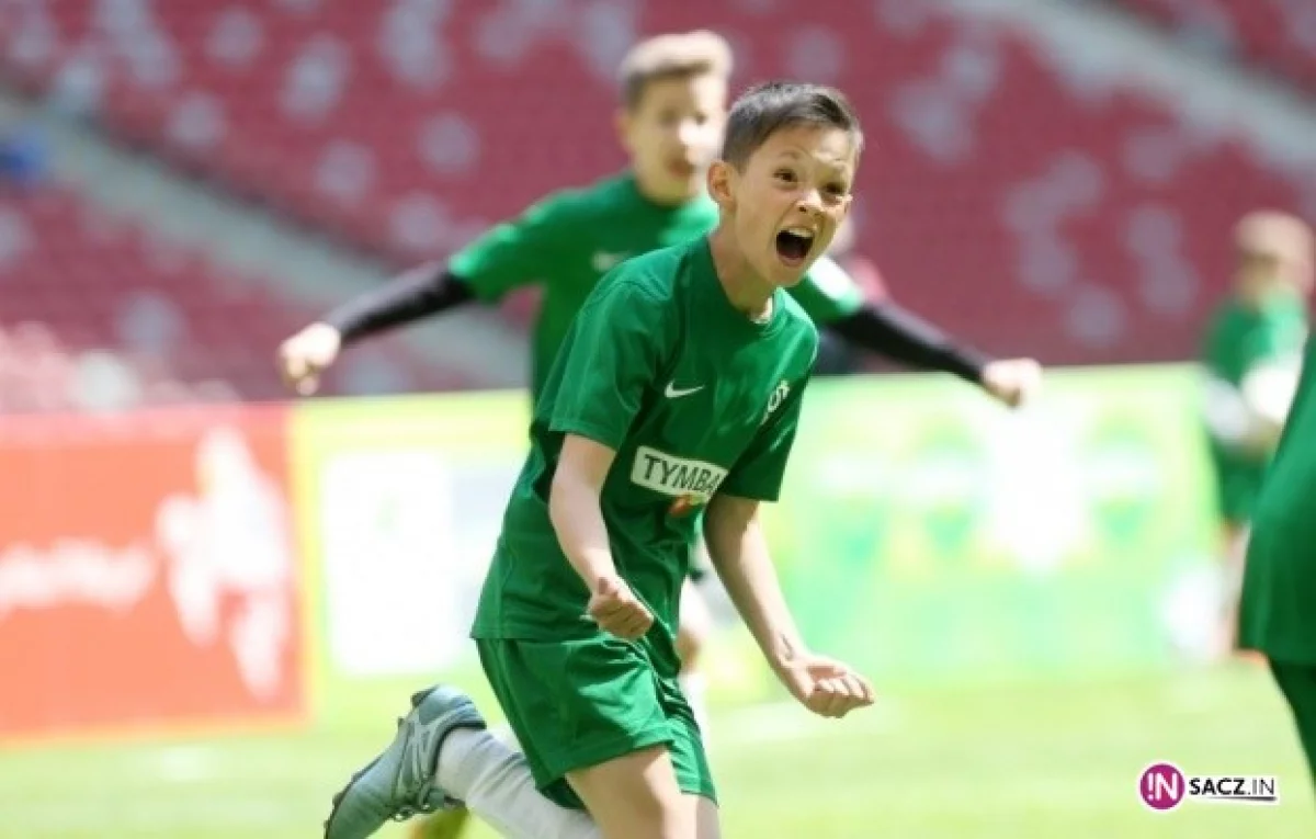 Z podwórka na stadion