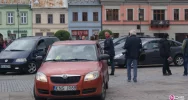Porzucili samochody dla autobusu - zdjęcie 4
