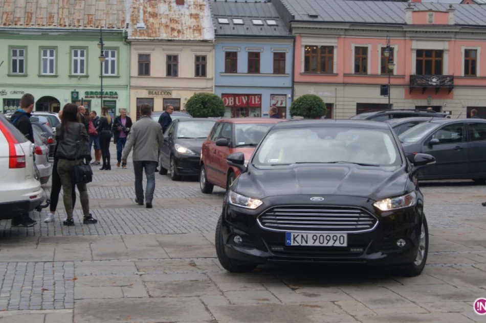 Porzucili samochody dla autobusu - zdjęcie 5