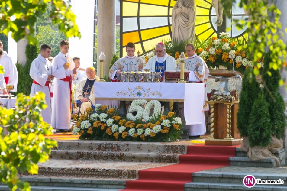 50. rocznica koronacji cudownej figury Matki Boskiej Bolesnej w Limanowej - zdjęcie 4