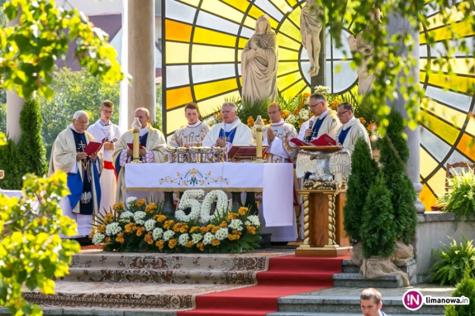 50. rocznica koronacji cudownej figury Matki Boskiej Bolesnej w Limanowej - zdjęcie 7