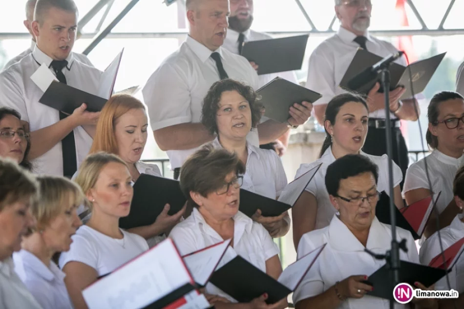 50. rocznica koronacji cudownej figury Matki Boskiej Bolesnej w Limanowej - zdjęcie 16