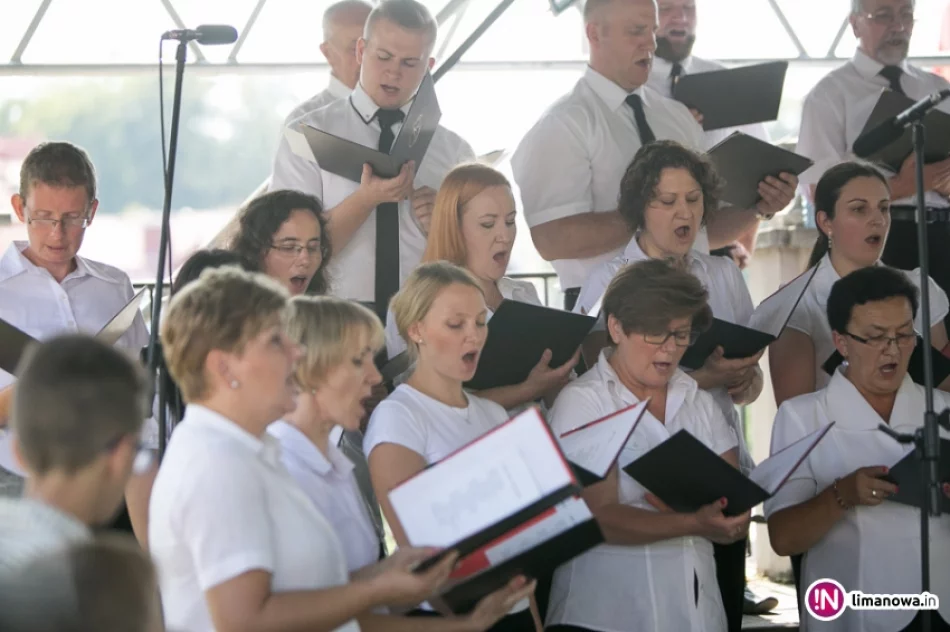 50. rocznica koronacji cudownej figury Matki Boskiej Bolesnej w Limanowej - zdjęcie 17