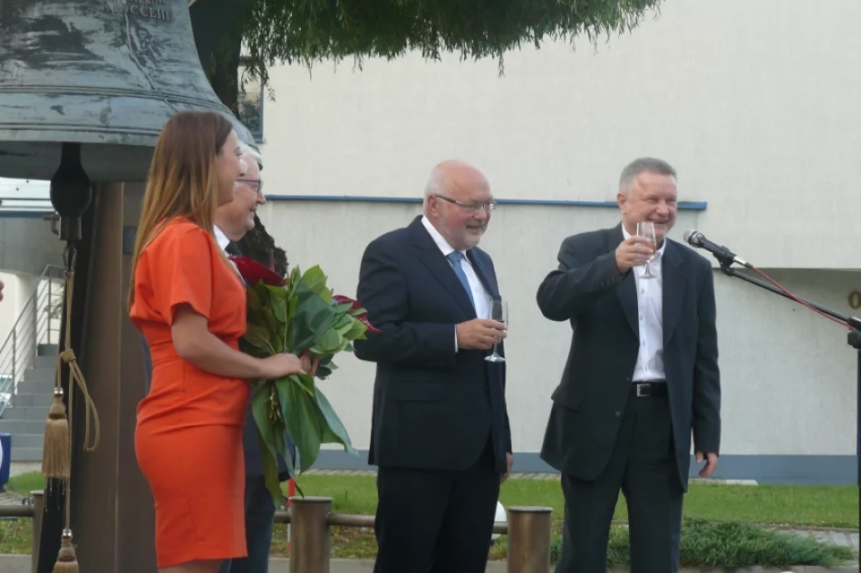 Multimilionerzy kupią WSB-NLU? - zdjęcie 3