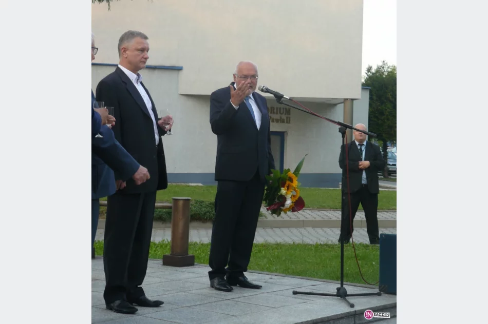 Multimilionerzy kupią WSB-NLU? - zdjęcie 10