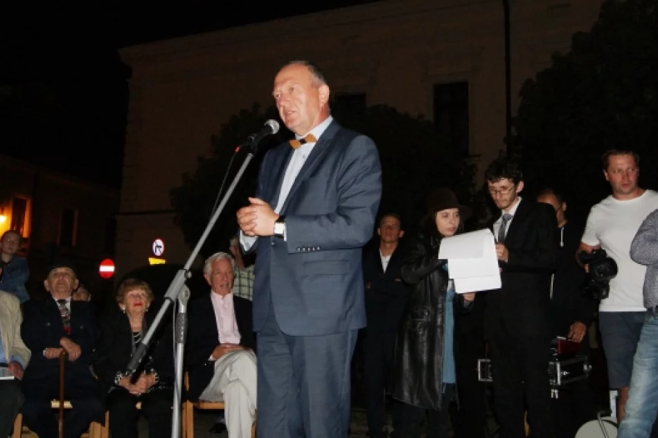 Spotkali się w rodzinnym mieście. Sądeccy Żydzi na Apelu Pamięci w 74. rocznicę likwidacji getta - zdjęcie 2