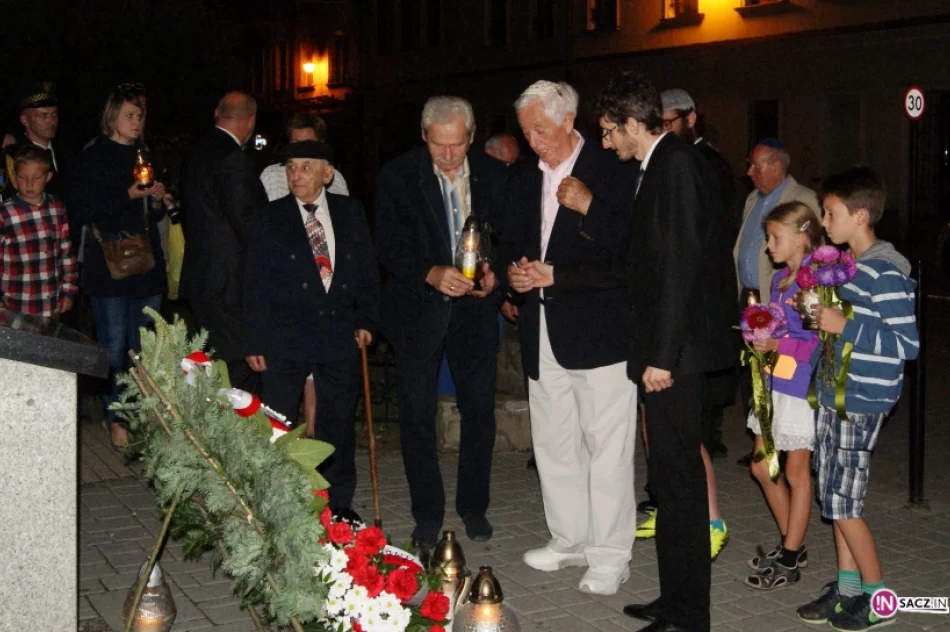 Spotkali się w rodzinnym mieście. Sądeccy Żydzi na Apelu Pamięci w 74. rocznicę likwidacji getta - zdjęcie 11