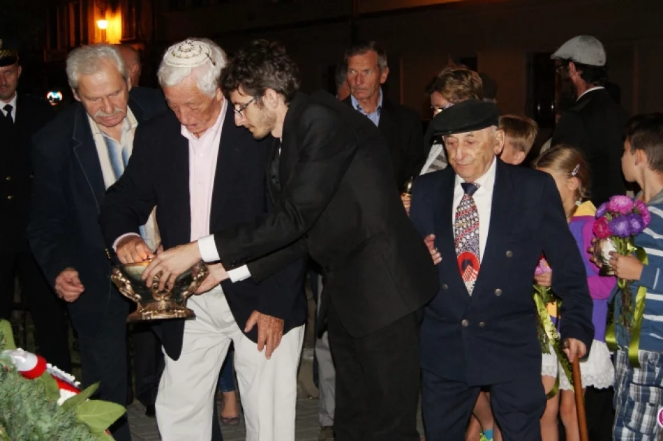 Spotkali się w rodzinnym mieście. Sądeccy Żydzi na Apelu Pamięci w 74. rocznicę likwidacji getta - zdjęcie 16