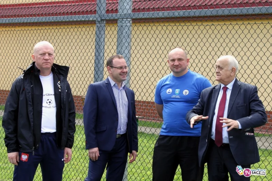 Reprezentacja polskiej Policji w piłce nożnej w Nowym Sączu - zdjęcie 4