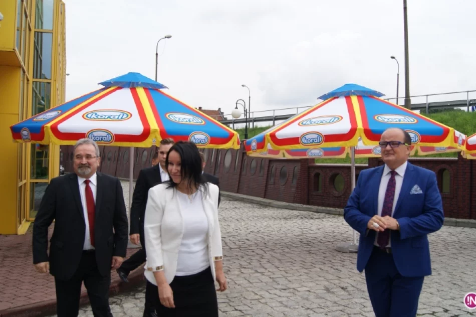 Karetka w Pogotowiu. Firma Koral przekazała nowy ambulans - zdjęcie 5