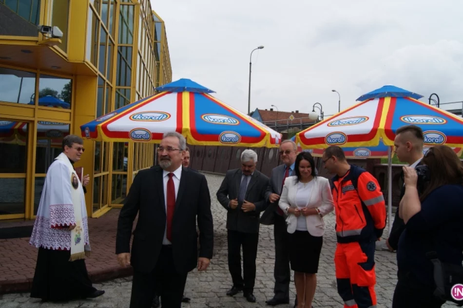 Karetka w Pogotowiu. Firma Koral przekazała nowy ambulans - zdjęcie 11