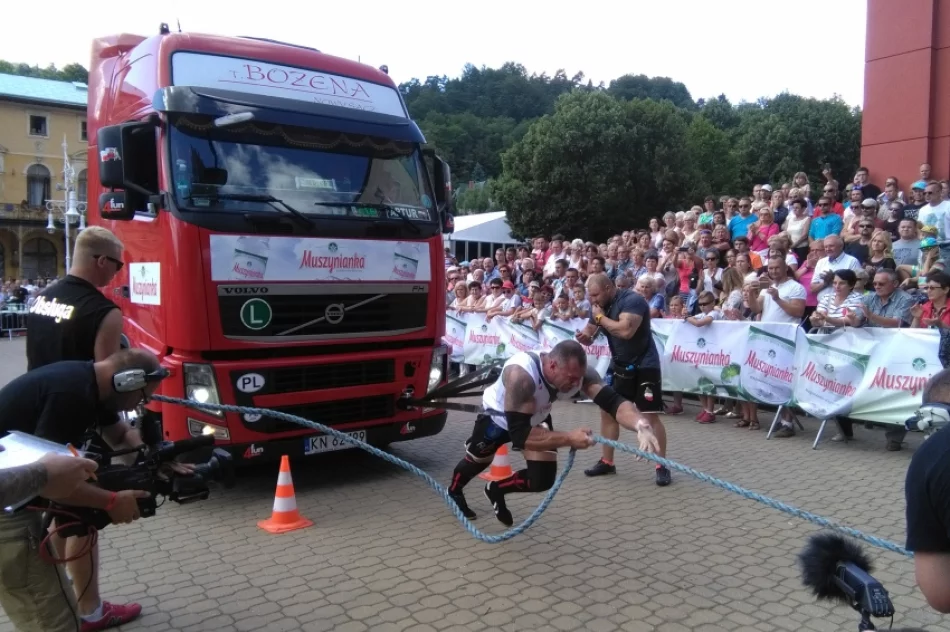Współcześni gladiatorzy pokonają nawet TIR-a - zdjęcie 2