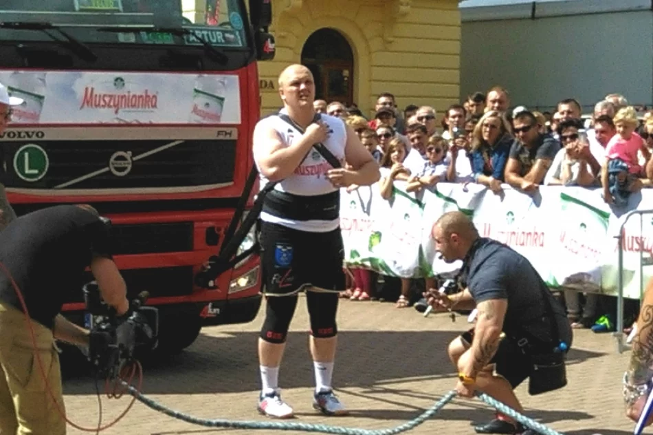 Współcześni gladiatorzy pokonają nawet TIR-a - zdjęcie 5