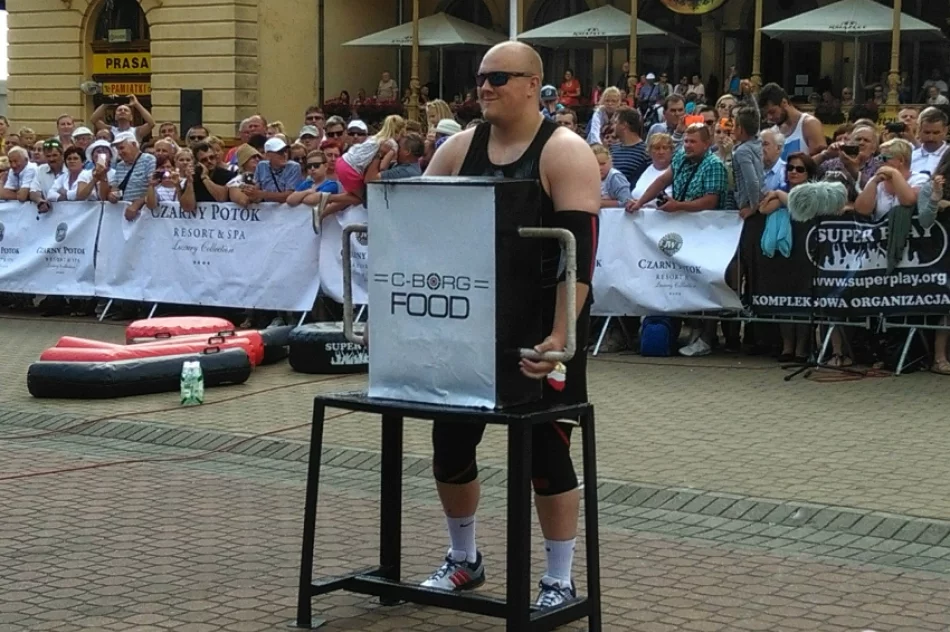 Współcześni gladiatorzy pokonają nawet TIR-a - zdjęcie 6