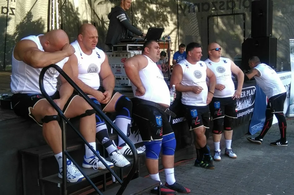 Współcześni gladiatorzy pokonają nawet TIR-a - zdjęcie 8