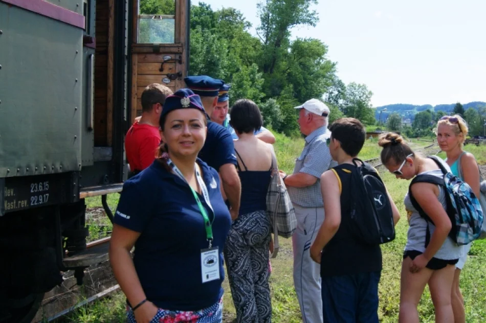 Nie parowóz a spalinówka. Letni "Pociąg Retro Transwersalny" dobił do końcowej stacji - zdjęcie 8