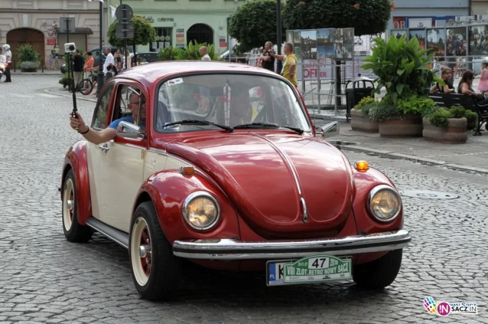 VIII Zlot Zabytkowych Pojazdów Retro w Nowym Sączu - zdjęcie 4