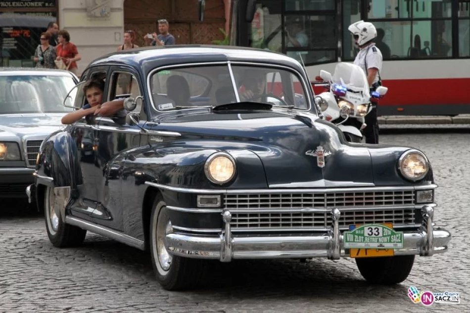 VIII Zlot Zabytkowych Pojazdów Retro w Nowym Sączu - zdjęcie 7